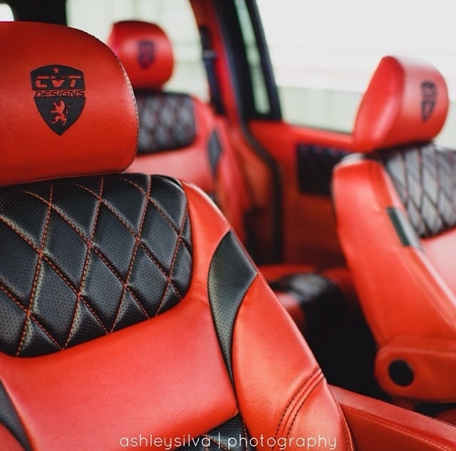 PASMAG Tuner Battlegrounds Mike Nguyen Honda Odyssey Interior Front Diamond Stitching