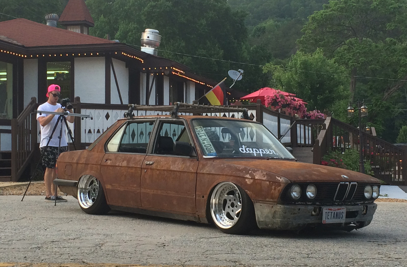 PASMAG Tuner Battlegrounds TBGLIVE Competitor: Aaron Wey - 1985 BMW 535i