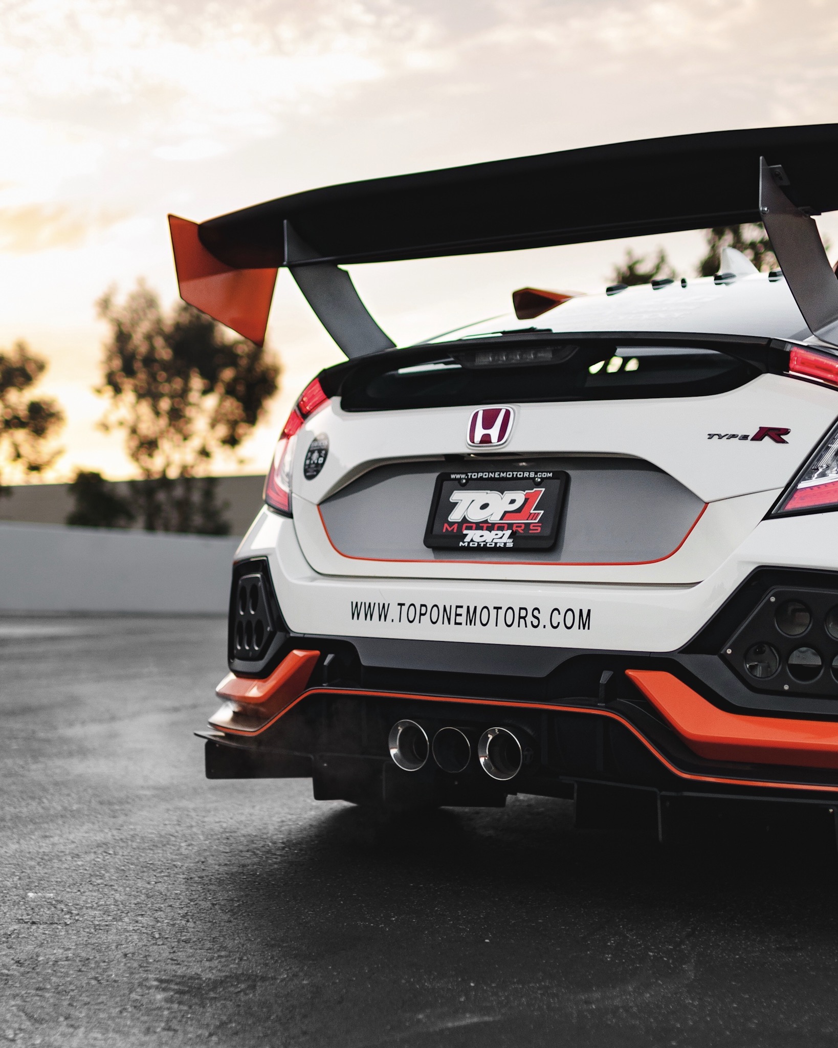 Jonny Guerra 2017 Honda Civic TypeR TBGLIVE8